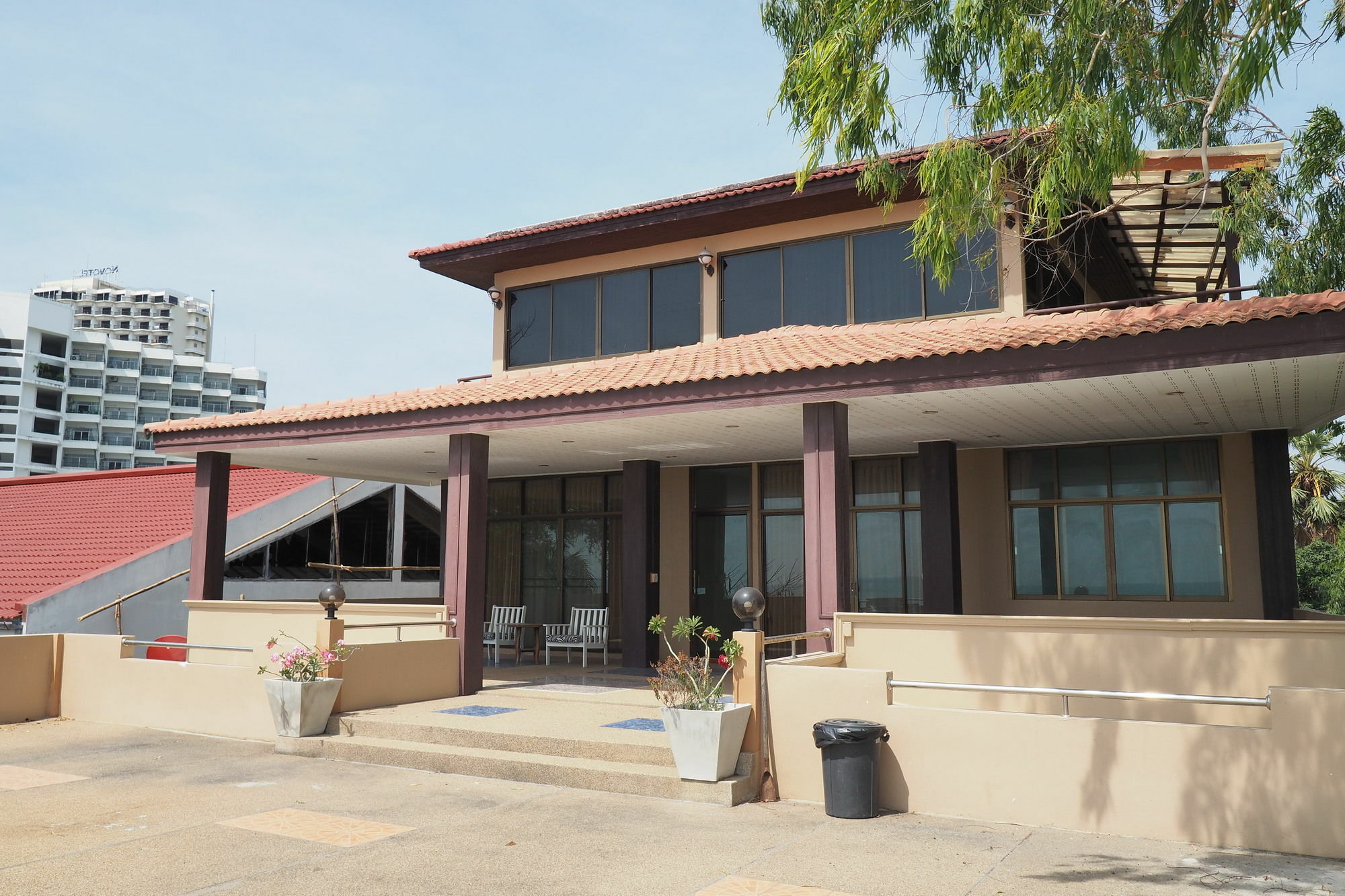 Sea Breeze Pensión Cha-Am Exterior foto